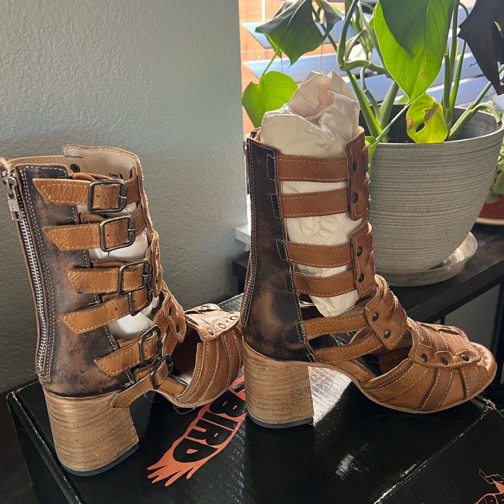 Freebird Tan Heeled  Boots - Picture 3 of 11